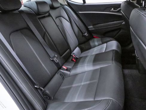 Certified 2026 Genesis G70 2.5T AWD/4WD image 11