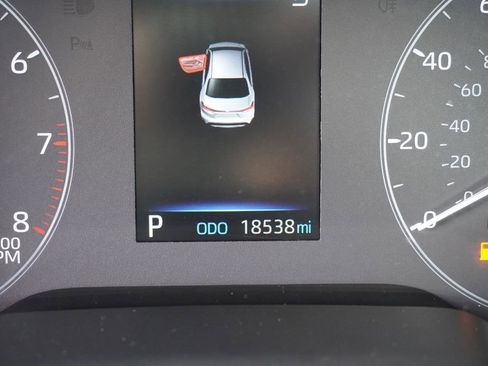 Certified 2025 Toyota Corolla LE image 9