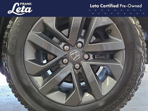 Used 2025 Honda Ridgeline Sport image 14