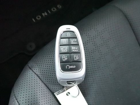 Used 2024 Hyundai Ioniq 5 Limited image 23