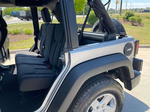 Used 2016 Jeep Wrangler Unlimited Sport w/ Quick Order Package 24S AWD/4WD image 12