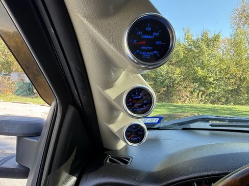 Used 2011 GMC Sierra 2500 Denali w/ Suspension Package, Off-Road image 19