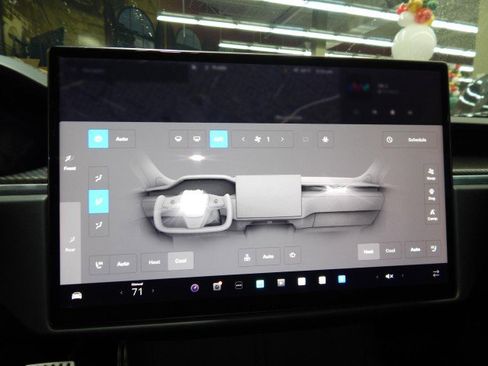 Used 2021 Tesla Model S Plaid image 28