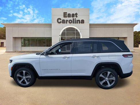 New 2026 Jeep Grand Cherokee Limited RWD image 6