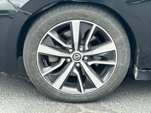 Used 2019 Nissan Maxima 3.5 SV w/ Floor Mat Group FWD image 13