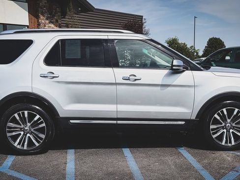 Used 2016 Ford Explorer Platinum AWD/4WD image 30