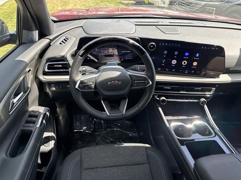 New 2025 Chevrolet Traverse LT w/ Enhanced Driving Package image 16