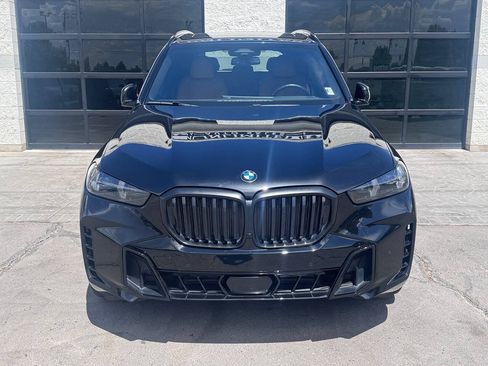 Used 2025 BMW X5 xDrive40i w/ M Sport Package AWD/4WD image 3