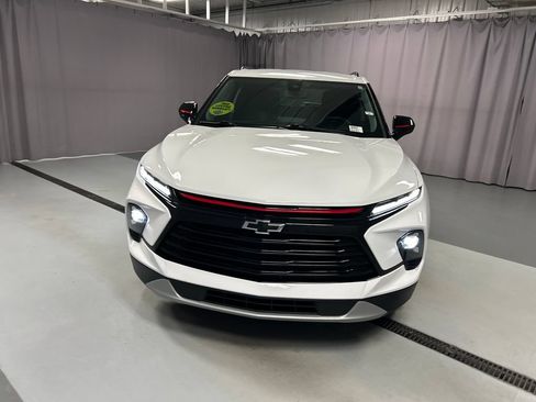 Used 2023 Chevrolet Blazer LT w/ Convenience Package FWD image 2
