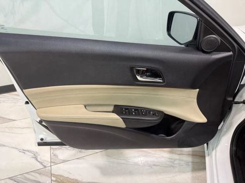 Used 2017 Acura ILX 2.4L image 10