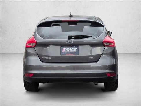 Used 2017 Ford Focus SEL w/ Cold Weather Package image 7