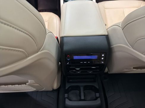 Used 2021 Jeep Grand Cherokee L Limited image 24