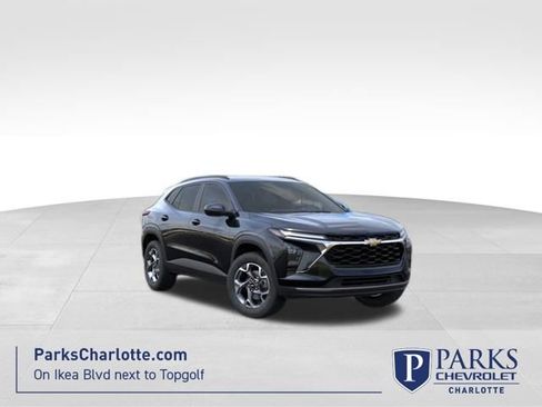 New 2026 Chevrolet Trax LT w/ LT Convenience Package FWD image 1