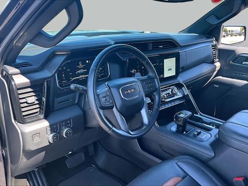 Used 2023 GMC Sierra 1500 AT4 w/ AT4 Premium Package AWD/4WD image 17