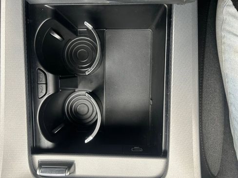 Used 2022 Hyundai Palisade SE image 30