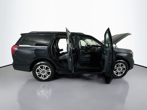 Used 2025 Ford Expedition Active AWD/4WD image 27