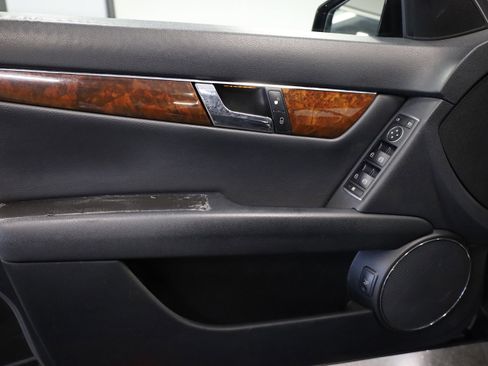 Used 2011 Mercedes-Benz C 300 4MATIC Sedan image 13
