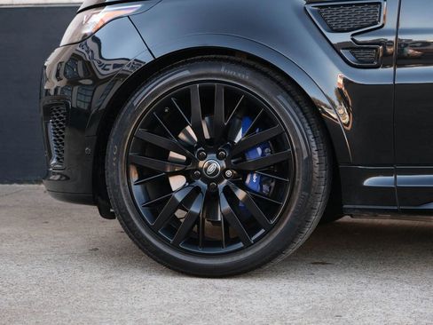 Used 2017 Land Rover Range Rover Sport SVR image 9