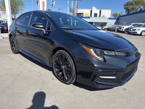 Used 2020 Toyota Corolla SE image 1