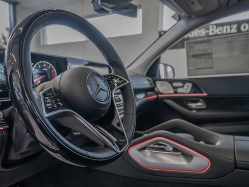 New 2026 Mercedes-Benz GLS 450 4MATIC image 7