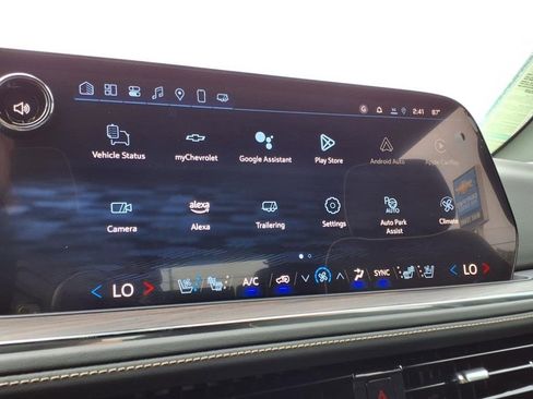 New 2025 Chevrolet Suburban Premier image 14