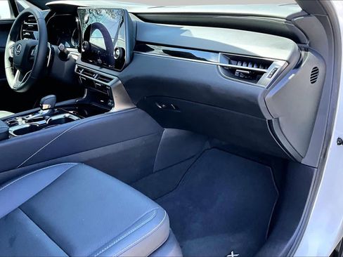 Used 2024 Lexus RX 350 FWD w/ Technology Package image 19