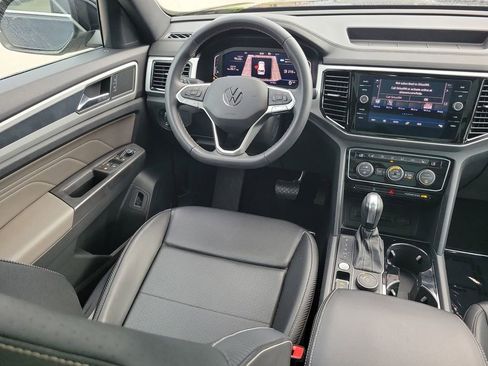 Certified 2023 Volkswagen Atlas Cross Sport SEL image 10