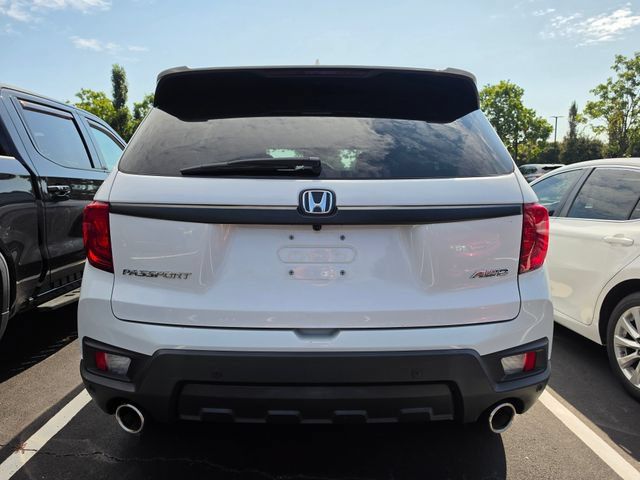 Used 2025 Honda Pilot Elite image 5