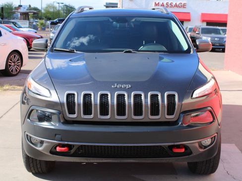 Used 2015 Jeep Cherokee Trailhawk w/ Comfort/Convenience Group AWD/4WD image 4