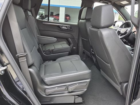 Used 2026 Chevrolet Tahoe LT w/ Comfort Package RWD image 18