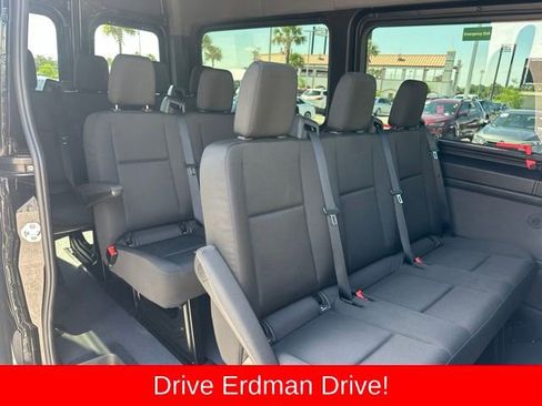Used 2024 Mercedes-Benz Sprinter 2500 image 31