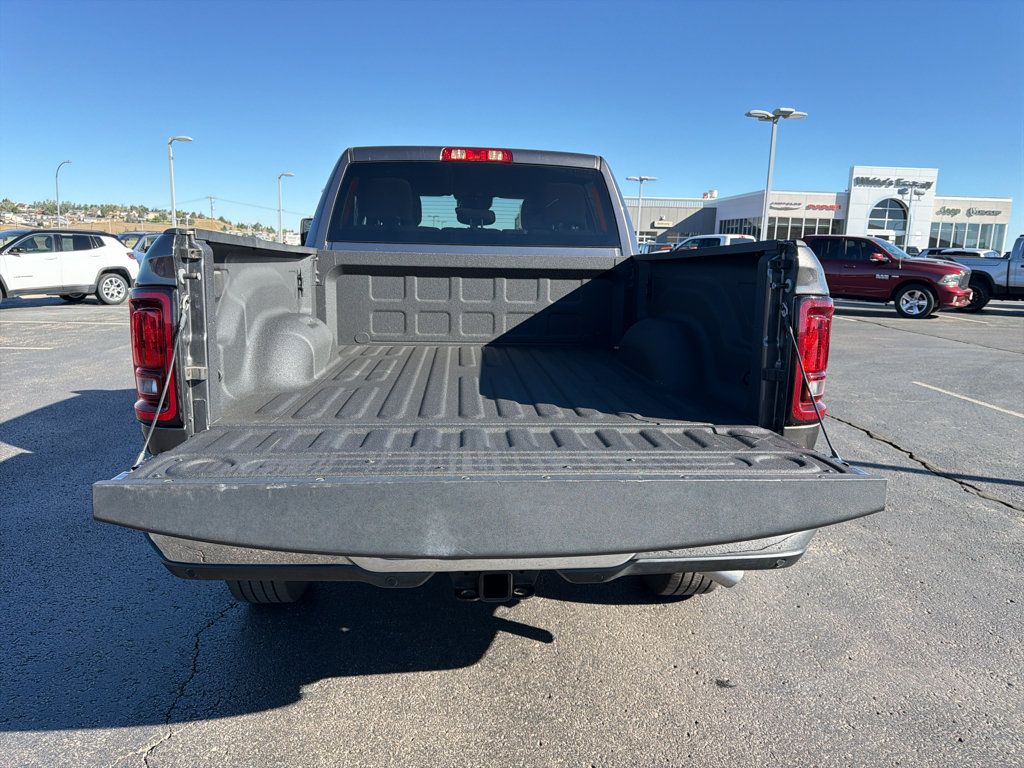 Certified 2025 RAM 2500 Big Horn AWD/4WD image 9