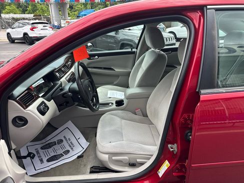 Used 2014 Chevrolet Impala LT w/ LT Sunroof Package FWD image 10
