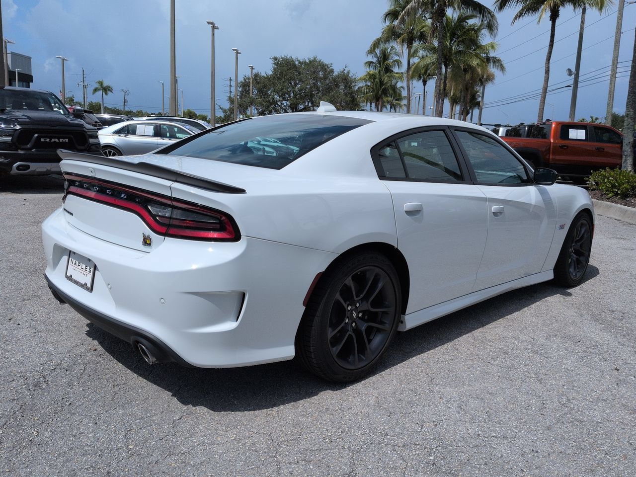 Used 2023 Dodge Charger Scat Pack w/ Plus Group RWD image 5