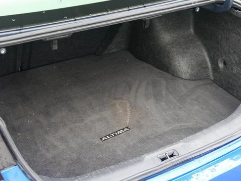Used 2025 Nissan Altima 2.5 SV FWD image 8