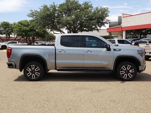Used 2023 GMC Sierra 1500 AT4 w/ AT4 Premium Package AWD/4WD image 5