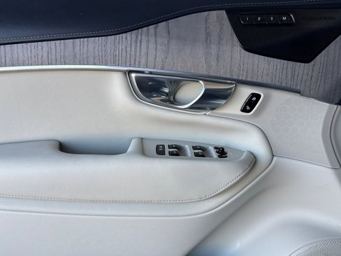 Used 2022 Volvo XC90 T6 Inscription image 10