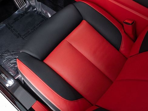 New 2025 Rolls-Royce Cullinan Black Badge w/ Leather Finishing Pack image 18