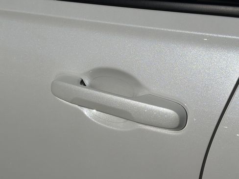 Certified 2025 Honda Pilot Black Edition image 28