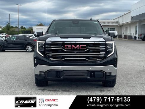 Used 2022 GMC Sierra 1500 SLT w/ SLT Premium Plus Package AWD/4WD image 2