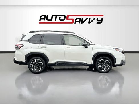 Used 2025 Subaru Forester Limited w/ Popular Package #2 AWD/4WD image 8