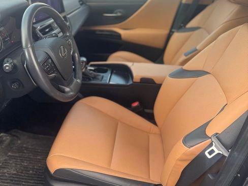 Certified 2023 Lexus ES 350 w/ Premium Package image 9