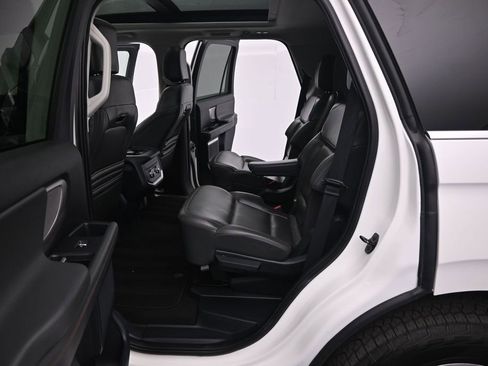 Certified 2025 Ford Expedition Active AWD/4WD image 21