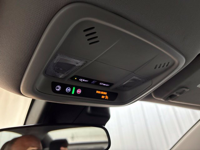 Used 2023 Chevrolet Malibu LT FWD image 28