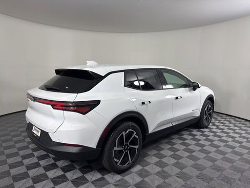 New 2026 Chevrolet Equinox EV LT image 3