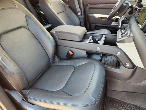 New 2024 Land Rover Defender 110 S image 14