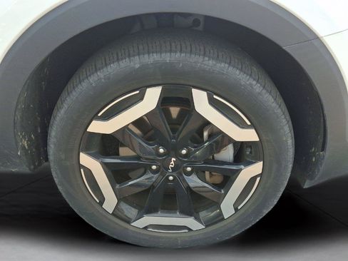 Used 2024 Kia Telluride S AWD/4WD image 11