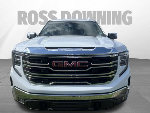 Used 2023 GMC Sierra 1500 SLT w/ SLT Premium Package AWD/4WD image 2