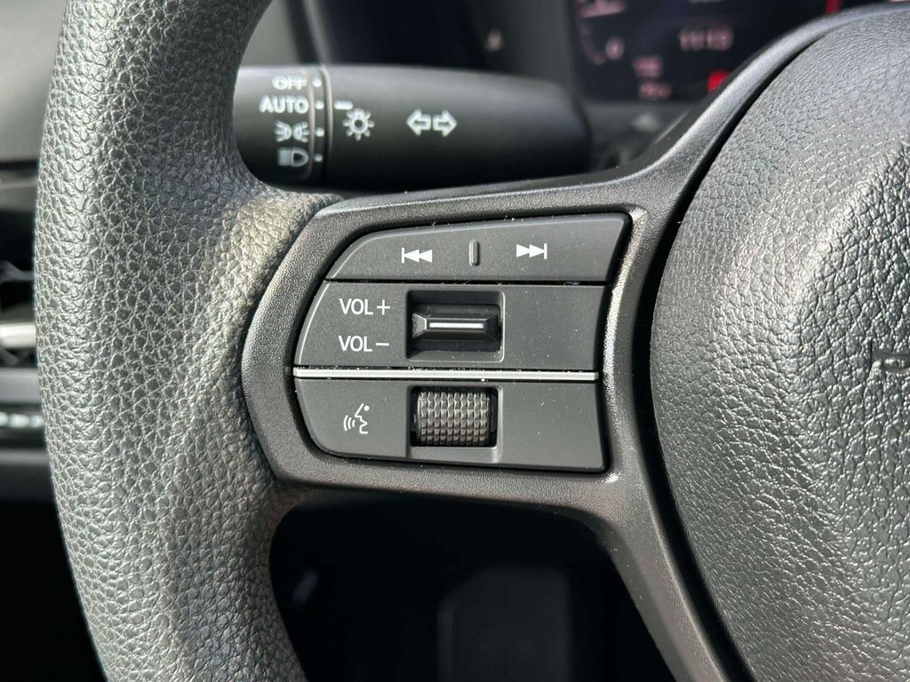 Used 2023 Honda Accord EX image 20
