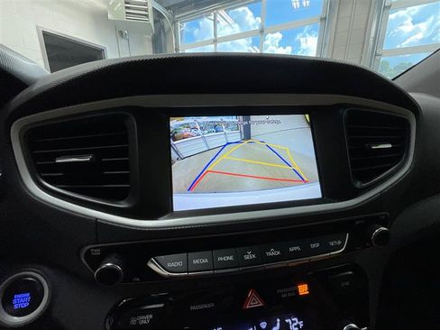 Used 2018 Hyundai Ioniq Blue FWD image 19